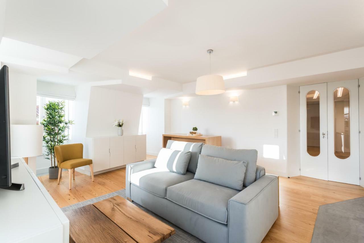 Flh Chiado Bright Apartment Lisbon Bagian luar foto