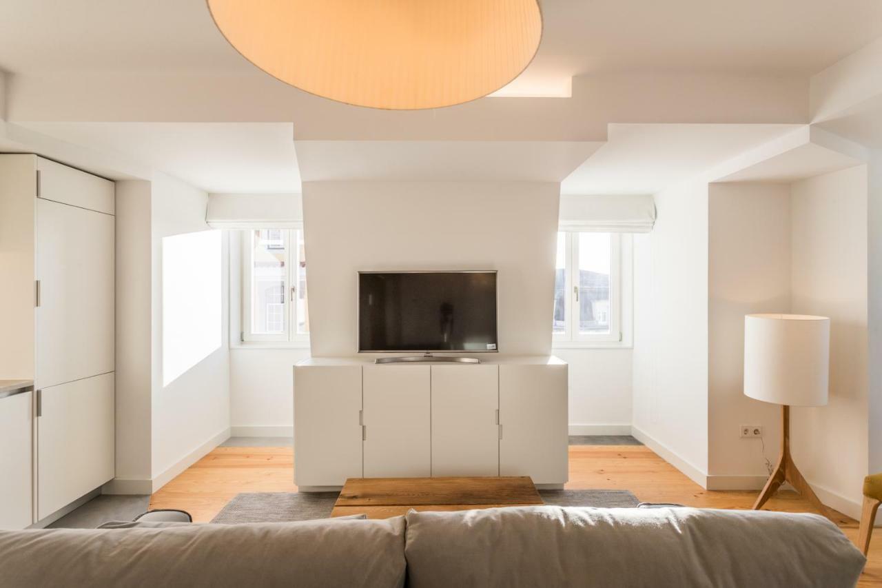 Flh Chiado Bright Apartment Lisbon Bagian luar foto